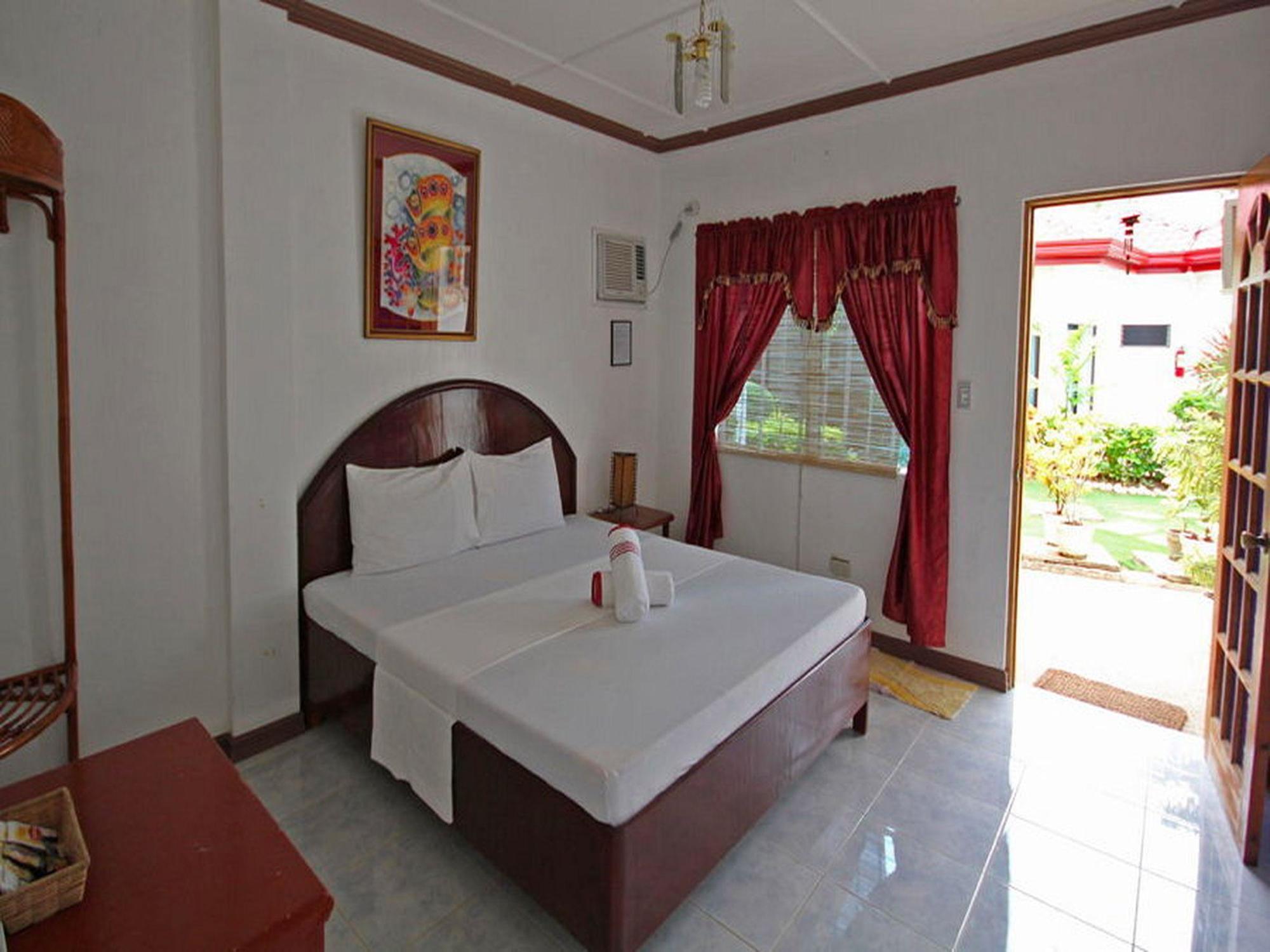 Isis Bungalows Hotel Panglao Exterior photo